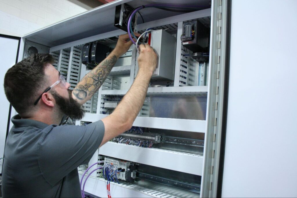 machine-monitoring-systems-messer